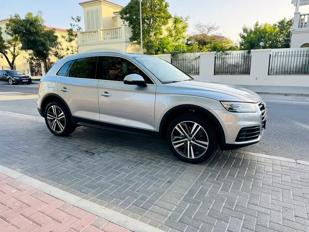 2018 Audi Q5 45 TFSI Quattro GCC | Well Maintenance | Premium Spec | Excellent Condition - Image 10