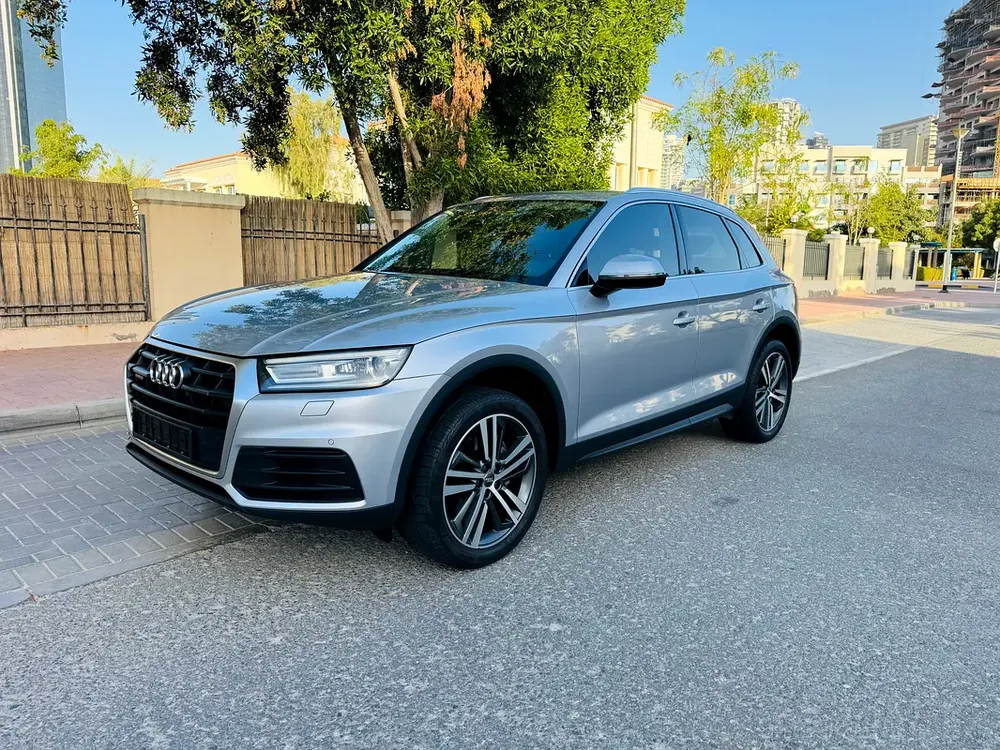 2018 Audi Q5 45 TFSI Quattro GCC | Well Maintenance | Premium Spec | Excellent Condition - Image 11