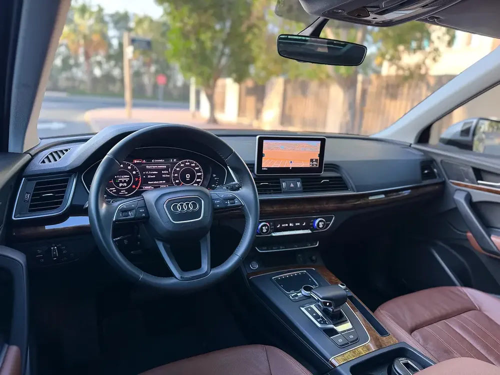 2018 Audi Q5 45 TFSI Quattro GCC | Well Maintenance | Premium Spec | Excellent Condition - Image 14