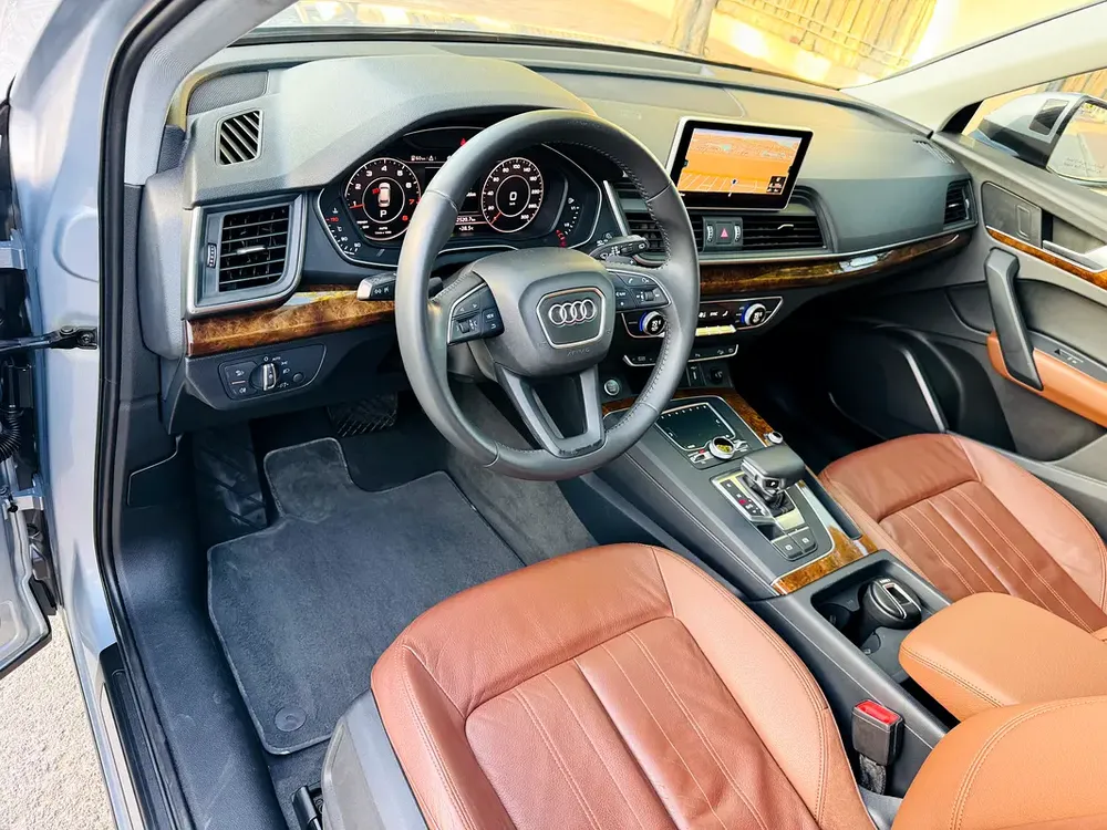 2018 Audi Q5 45 TFSI Quattro GCC | Well Maintenance | Premium Spec | Excellent Condition - Image 17
