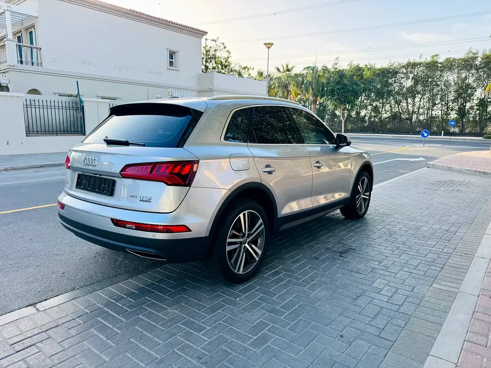 2018 Audi Q5 45 TFSI Quattro GCC | Well Maintenance | Premium Spec | Excellent Condition - Image 6