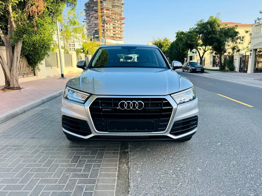 2018 Audi Q5 45 TFSI Quattro GCC | Well Maintenance | Premium Spec | Excellent Condition - Image 9