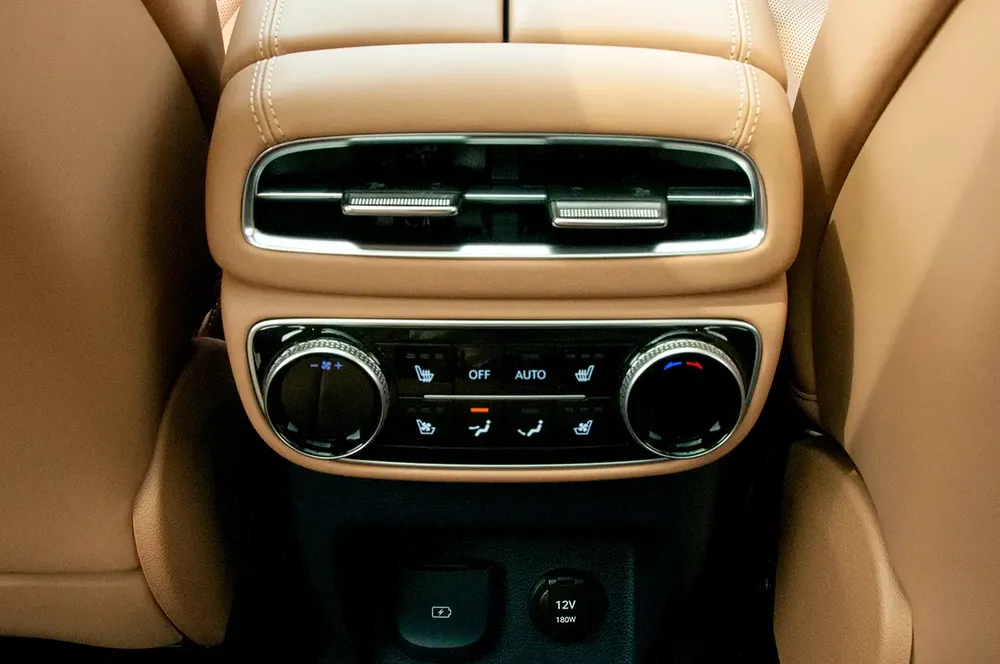 Genesis GV80 Royal | GCC | Agency Warranty & Service Contract - Image 15