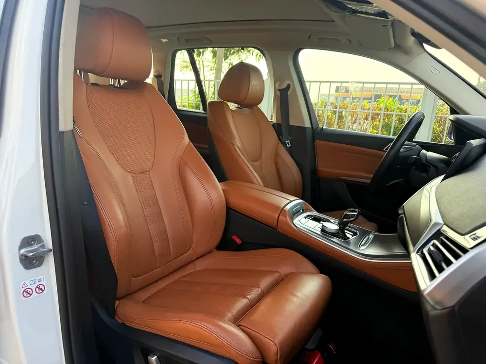 BMW X5 xDrive40i 2019 ( GCC – Excellent Condition – Luxury SUV ) - Image 16