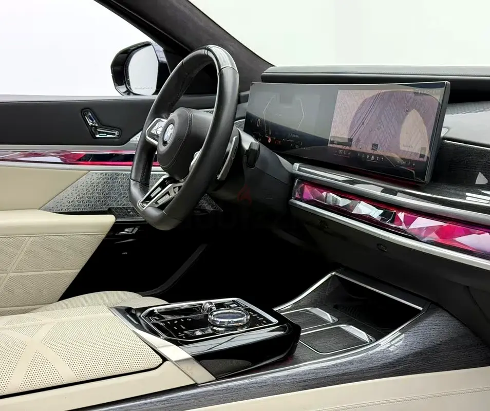 BMW 7-Series 760Li 2023 GCC Specs Luxury Sedan - Image 12