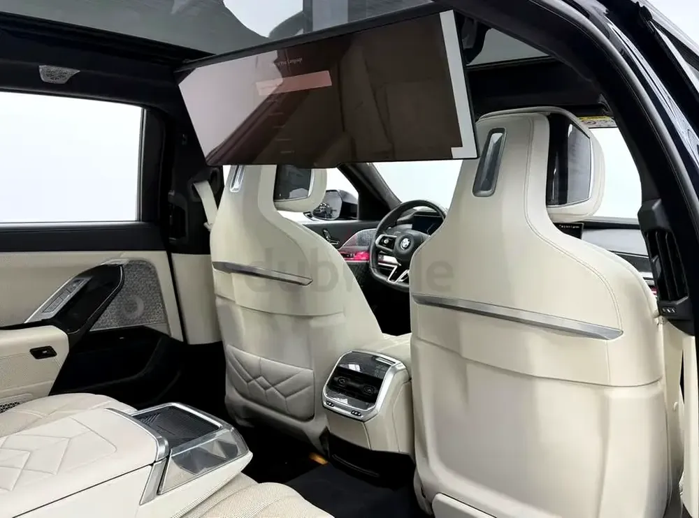 BMW 7-Series 760Li 2023 GCC Specs Luxury Sedan - Image 13