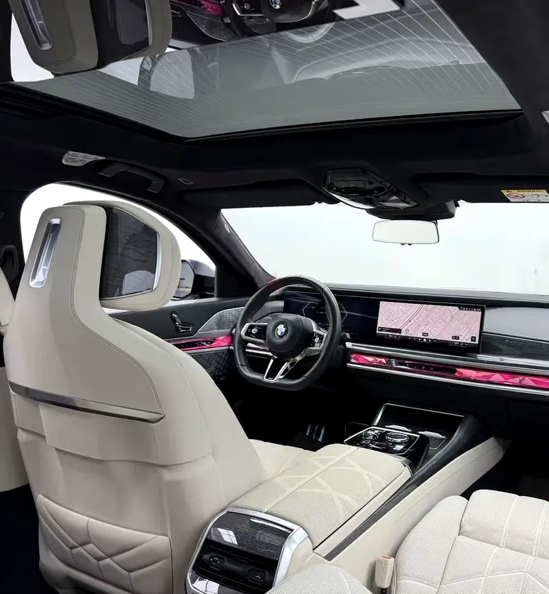 BMW 7-Series 760Li 2023 GCC Specs Luxury Sedan - Image 14