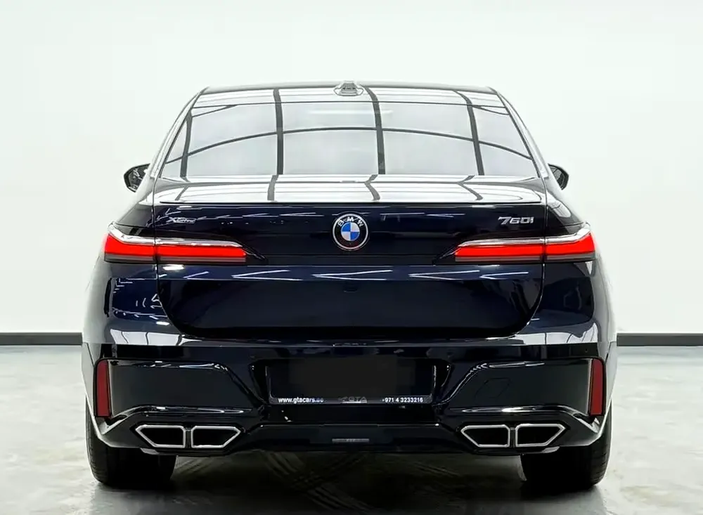 BMW 7-Series 760Li 2023 GCC Specs Luxury Sedan - Image 5