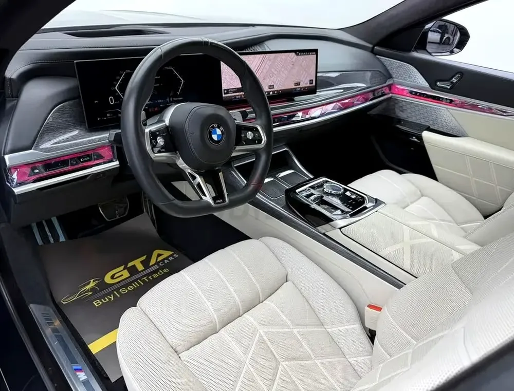 BMW 7-Series 760Li 2023 GCC Specs Luxury Sedan - Image 9