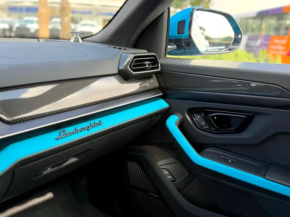 Lamborghini Urus SE 2025 - Korean Specs - Brand New! - Image 11