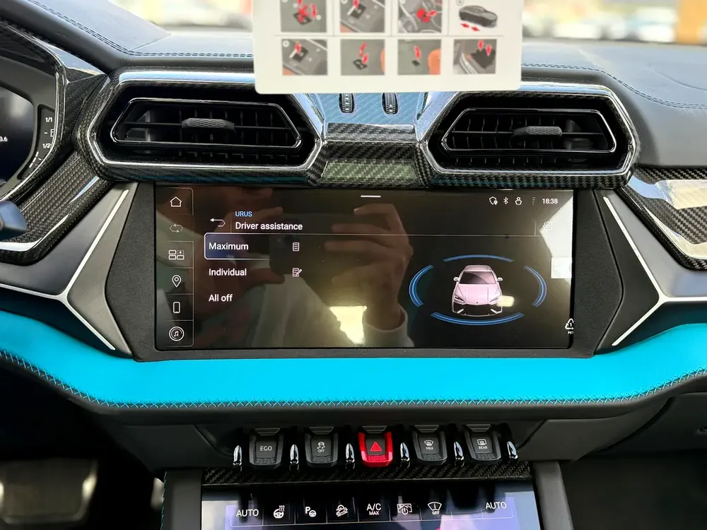 Lamborghini Urus SE 2025 - Korean Specs - Brand New! - Image 12