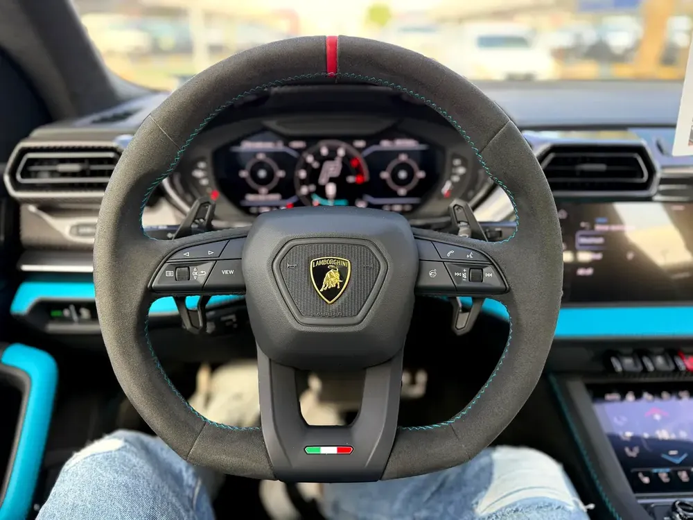 Lamborghini Urus SE 2025 - Korean Specs - Brand New! - Image 14