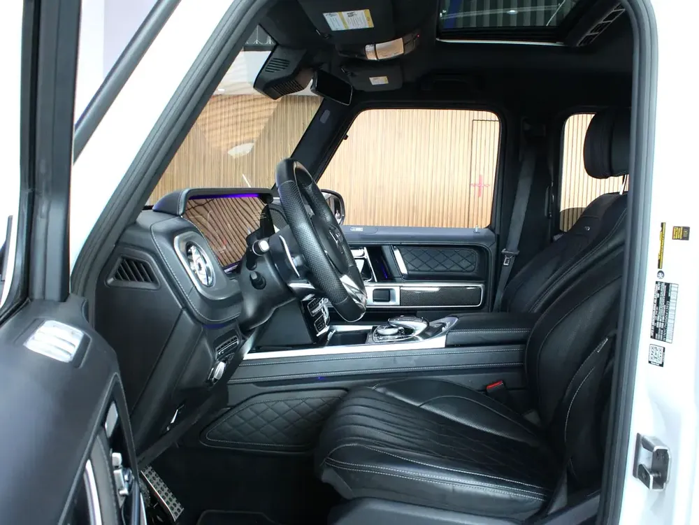 2021 - Mercedes-Benz G 63 AMG V8 with warranty - Image 11