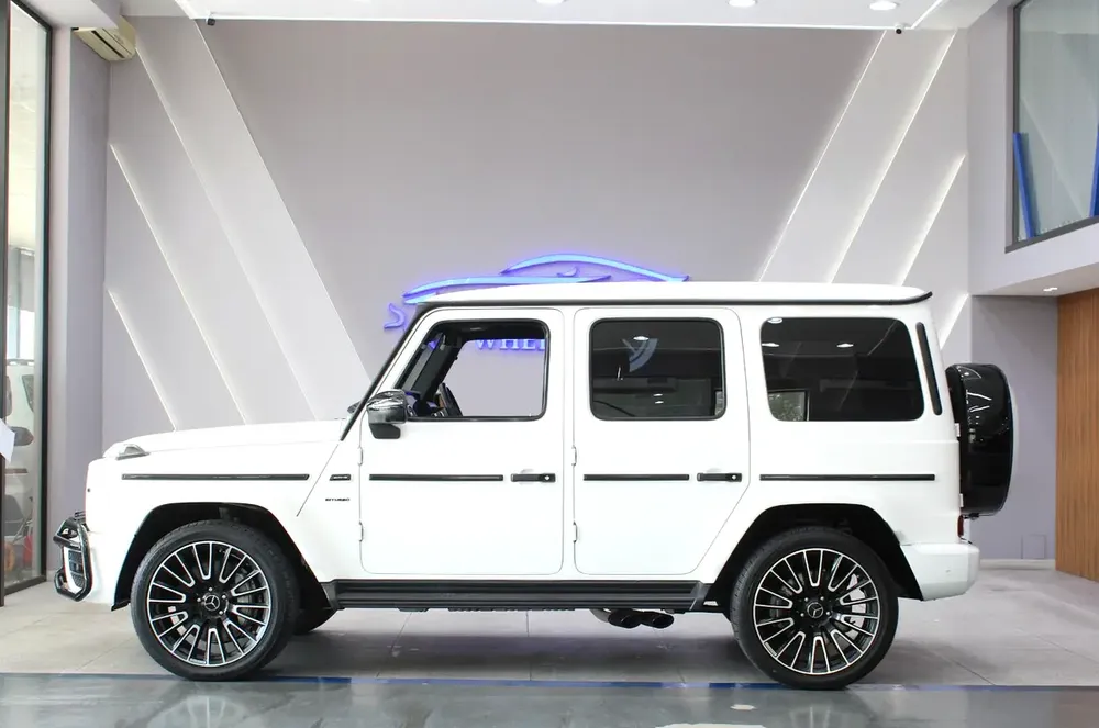 2021 - Mercedes-Benz G 63 AMG V8 with warranty - Image 7