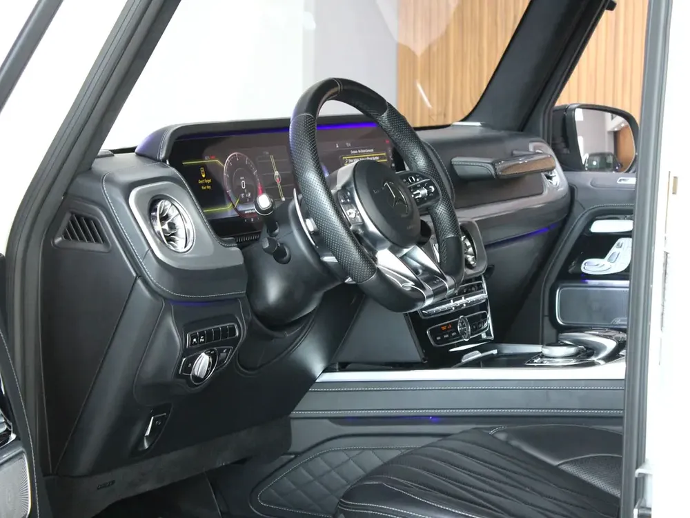 2021 - Mercedes-Benz G 63 AMG V8 with warranty - Image 9