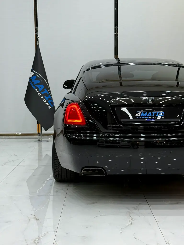Rolls-Royce Wraith Black Badge - Image 12