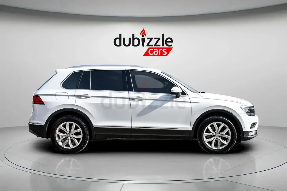 AED 1048/month | 2017 Volkswagen Tiguan 4motion | GCC Specs | Ref#425503 - Image 4