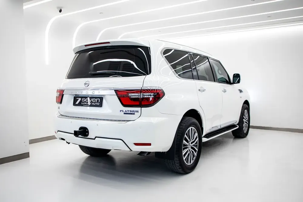 2020 | NISSAN ARMADA |  PLATINUM |GCC | FULL OPTION | | FULL SERVICE | EXCELLENT CONDITION | - Image 4