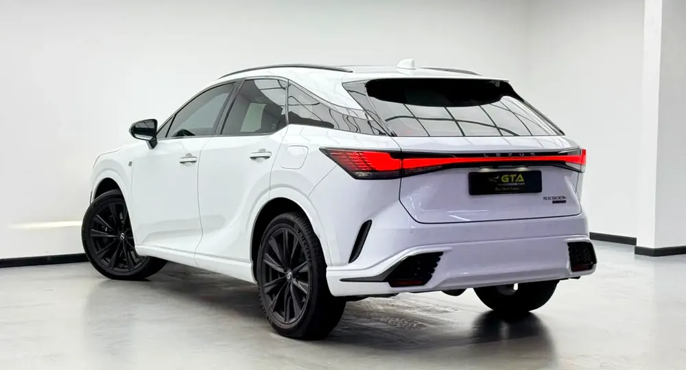 2023 Lexus RX 500h, Lexus Warranty+Full Service History, GCC - Image 4