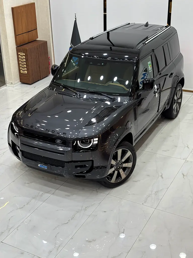 Land Rover Defender P400 X-Dynamic HSE - Image 6