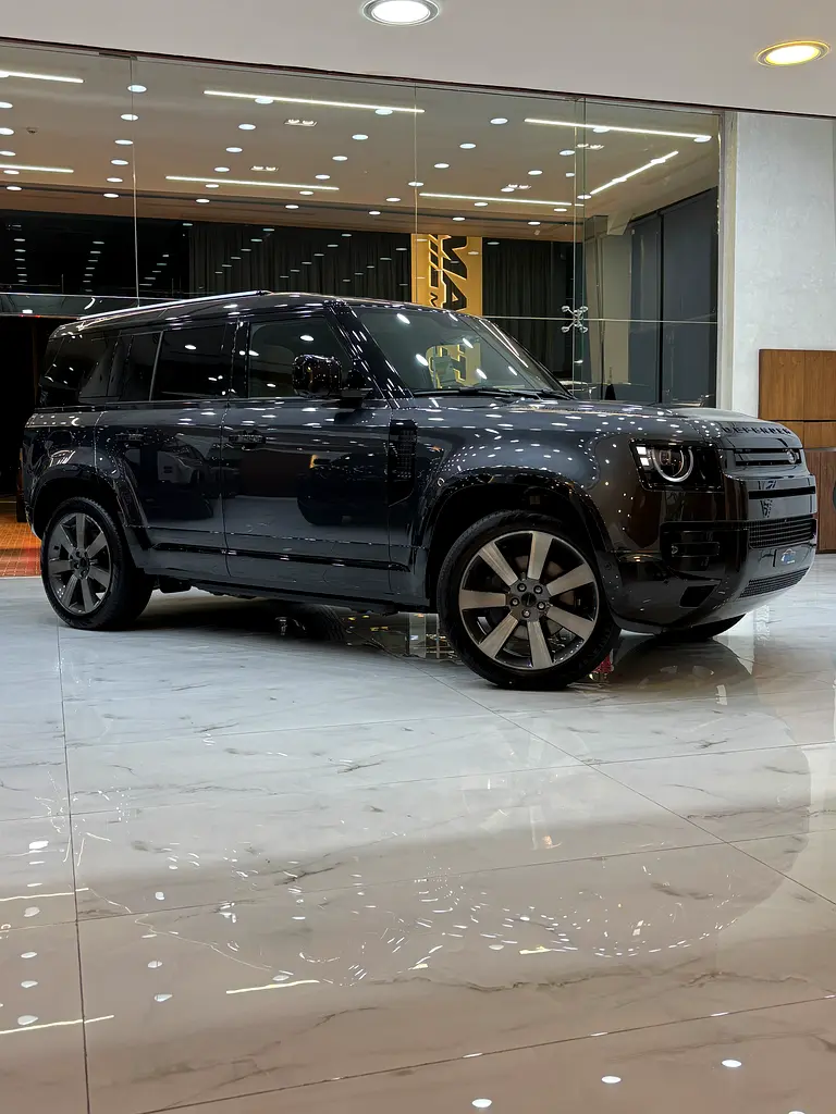 Land Rover Defender P400 X-Dynamic HSE - Image 7