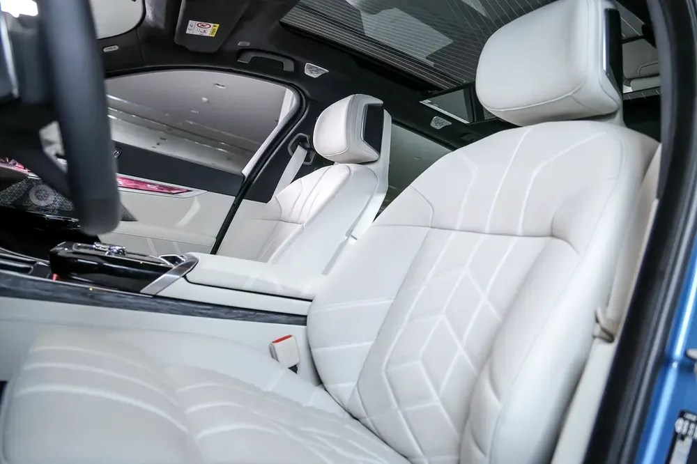 BMW 7-Series 760Li xDrive 2026 - GCC Specs - Brand New - Image 12