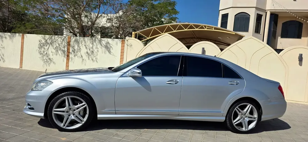 2013 Mercedes Benz S500-Excellent Condition - Image 4