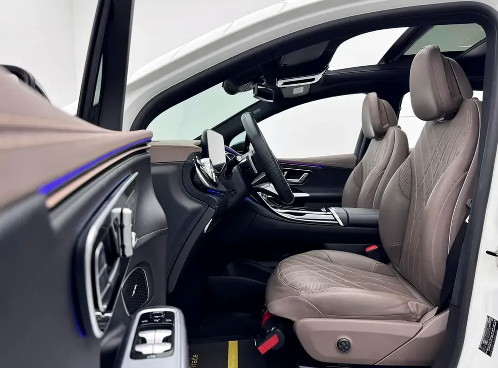 2023 Mercedes-Benz EQE 350 4Matic, 2028 Mercedes Warranty, 2028 Mercedes Service Pack, GCC - Image 10