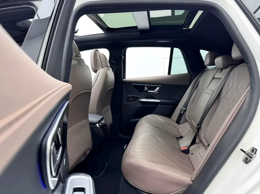 2023 Mercedes-Benz EQE 350 4Matic, 2028 Mercedes Warranty, 2028 Mercedes Service Pack, GCC - Image 12