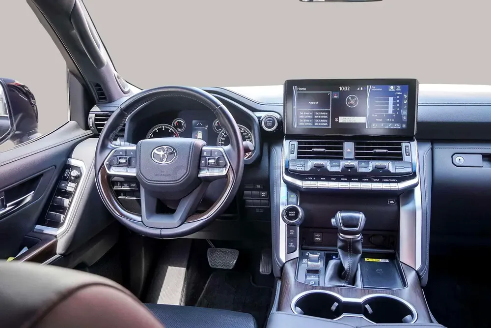 AED 3951/month | 2022 Toyota Land Cruiser GXR | GCC Specs | Ref#374692 - Image 10