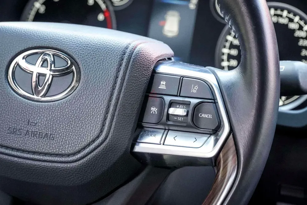 AED 3951/month | 2022 Toyota Land Cruiser GXR | GCC Specs | Ref#374692 - Image 11