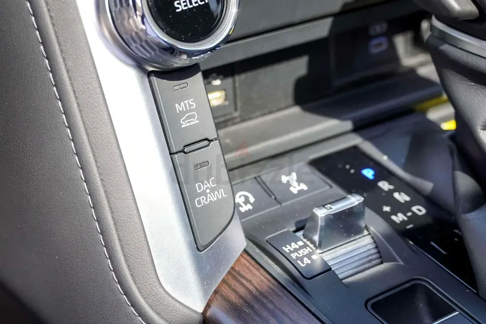 AED 3951/month | 2022 Toyota Land Cruiser GXR | GCC Specs | Ref#374692 - Image 16