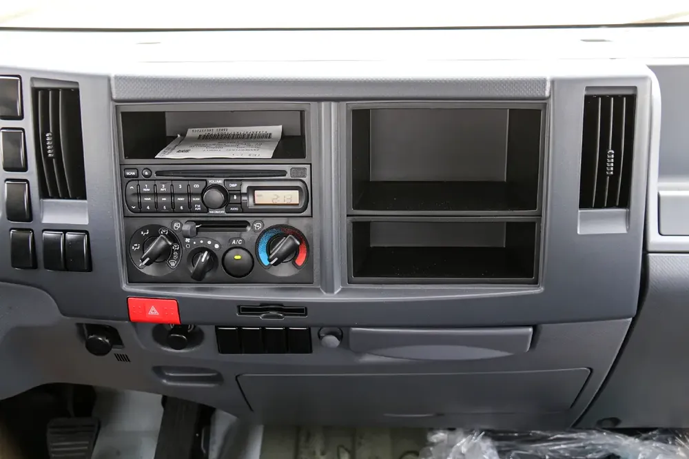 ISUZU NPR 71 K LONG  - For Export - Image 14