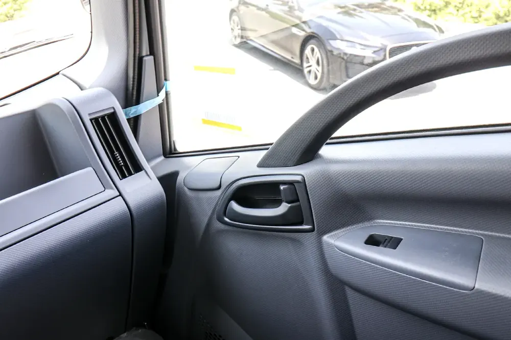ISUZU NPR 71 K LONG  - For Export - Image 18