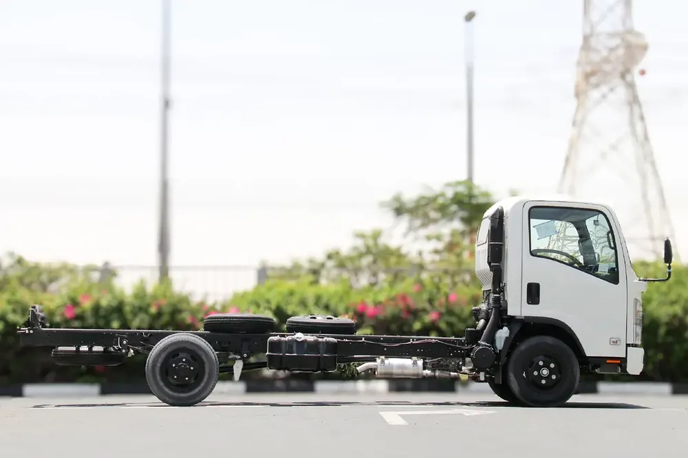 ISUZU NPR 71 K LONG  - For Export - Image 4