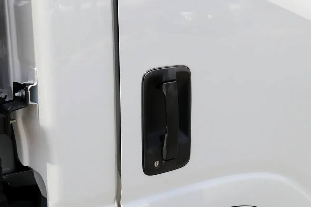 ISUZU NPR 71 K LONG  - For Export - Image 5