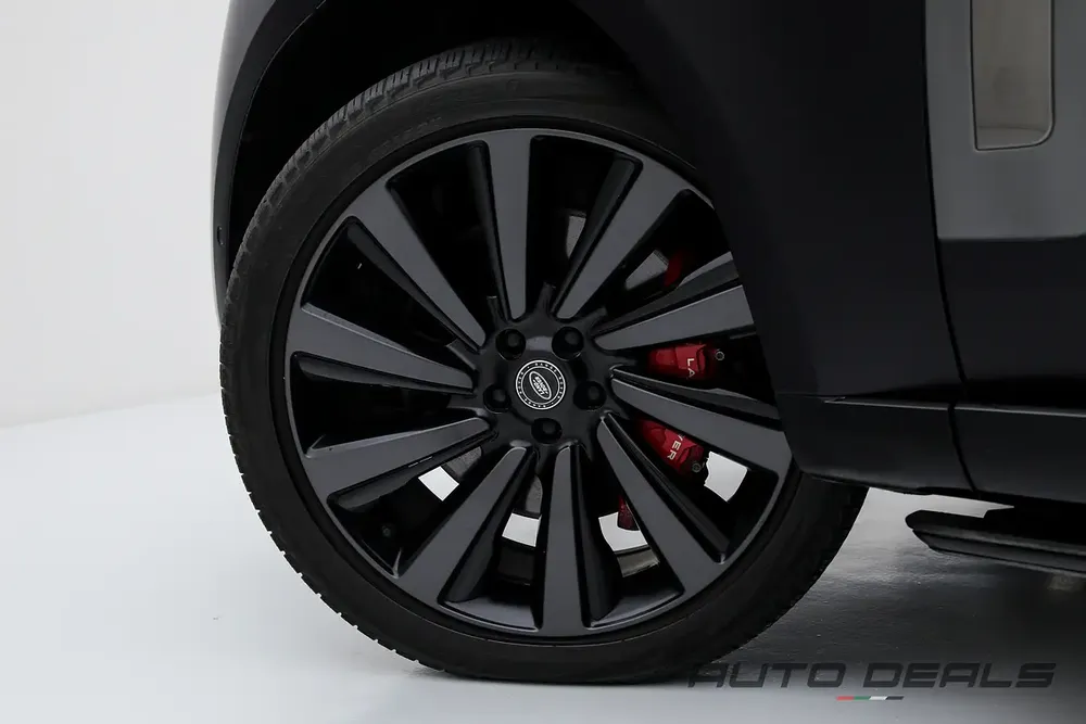 2023 Land Rover Range Rover Vogue SV | GCC Specs | Warranty | Service Contract | Ultimate Luxury - Image 10