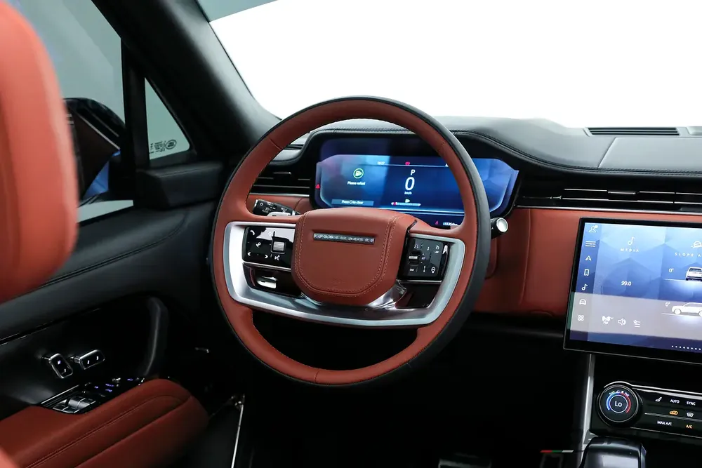2023 Land Rover Range Rover Vogue SV | GCC Specs | Warranty | Service Contract | Ultimate Luxury - Image 14