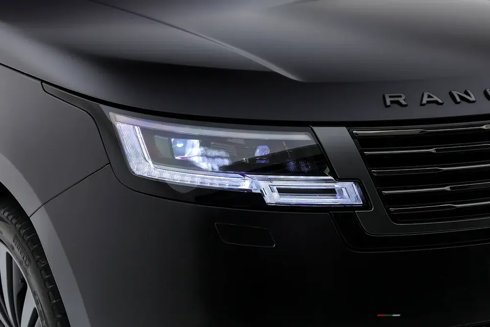 2023 Land Rover Range Rover Vogue SV | GCC Specs | Warranty | Service Contract | Ultimate Luxury - Image 8