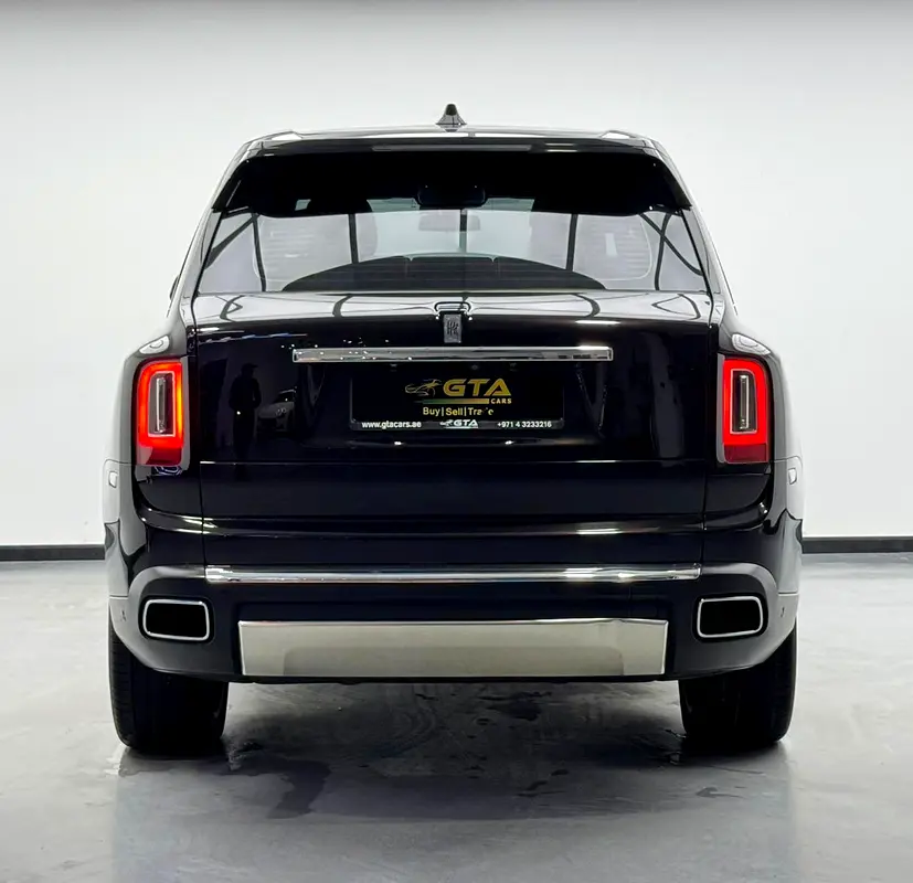 2020 Rolls Royce Cullinan, One Year Warranty Unlimited Km, Full Service History, GCC - Image 5