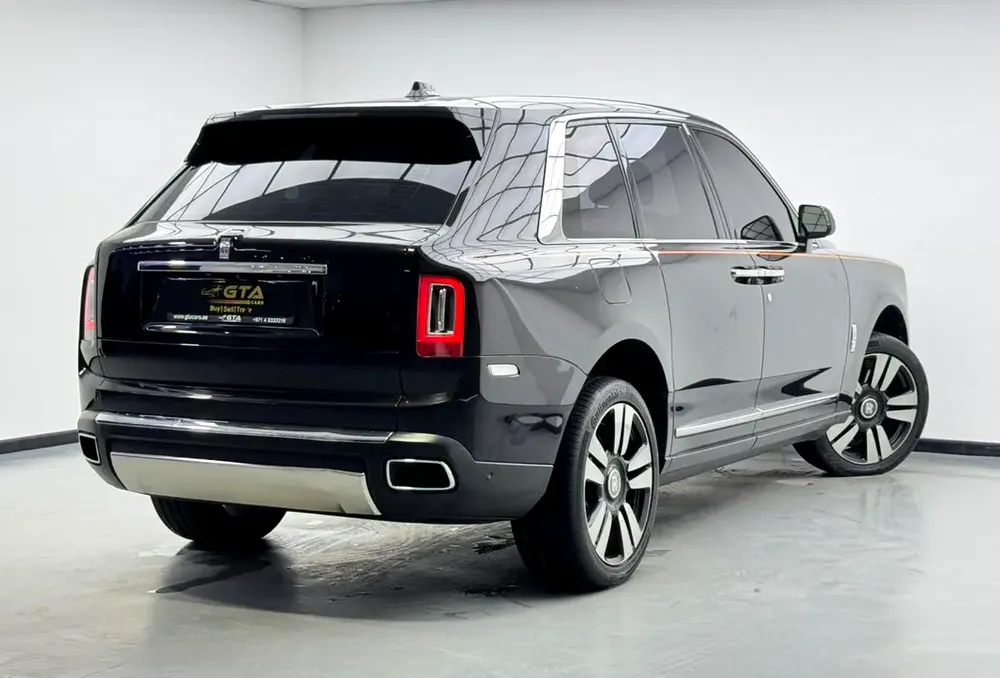 2020 Rolls Royce Cullinan, One Year Warranty Unlimited Km, Full Service History, GCC - Image 6