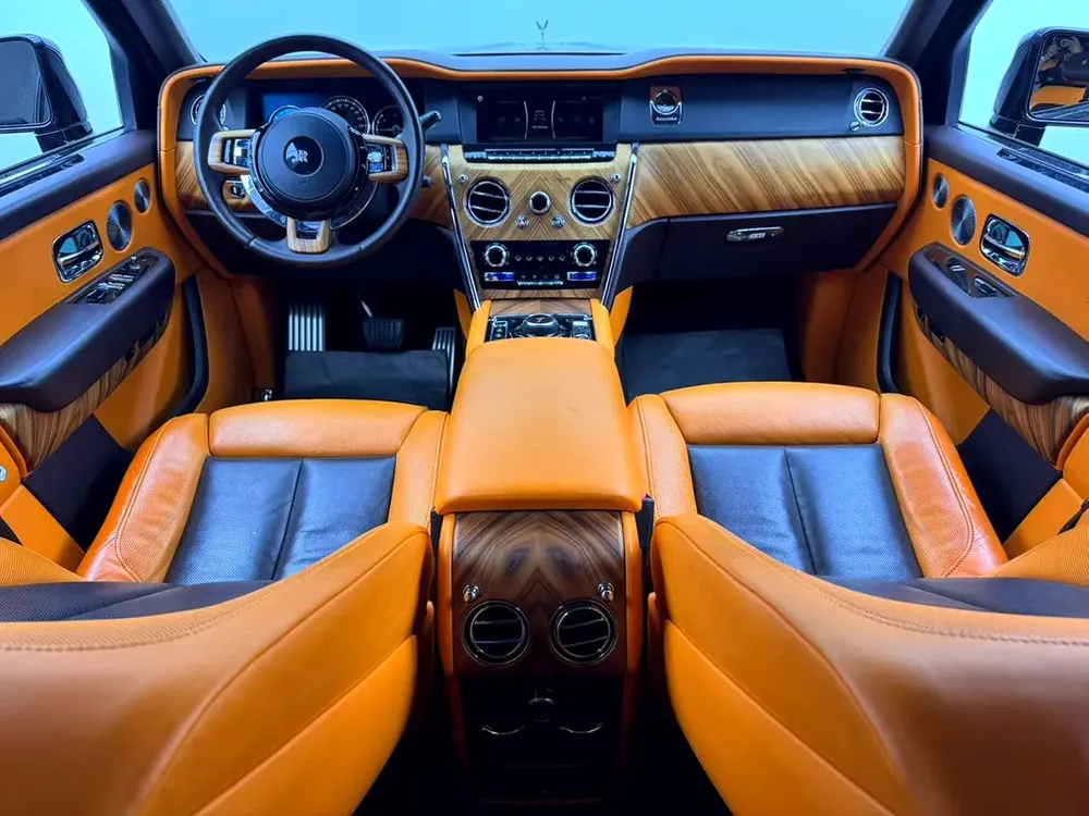 2020 Rolls Royce Cullinan, One Year Warranty Unlimited Km, Full Service History, GCC - Image 7