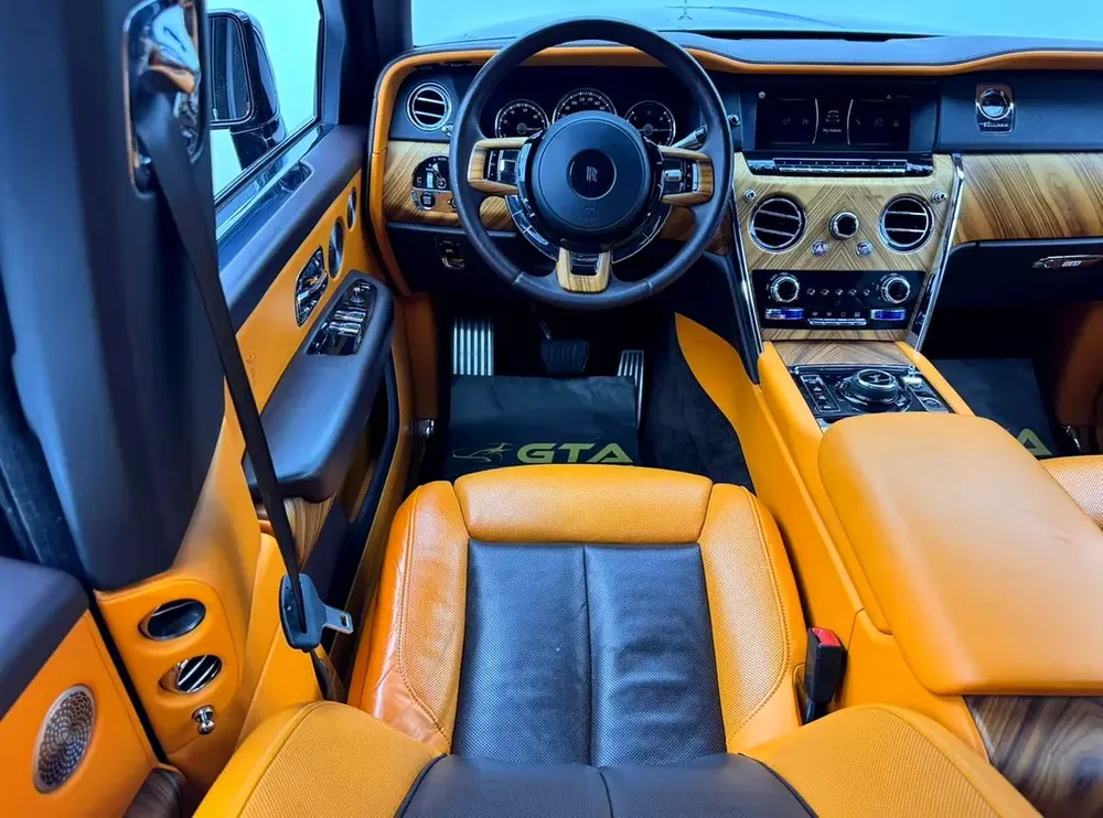 2020 Rolls Royce Cullinan, One Year Warranty Unlimited Km, Full Service History, GCC - Image 8