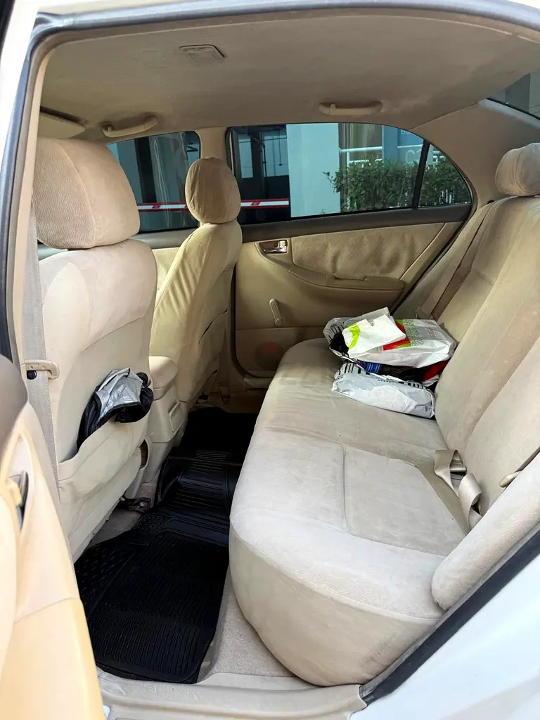 TOYOTA COROLLA 2007 MODEL GCC GOOD CAR - Image 10