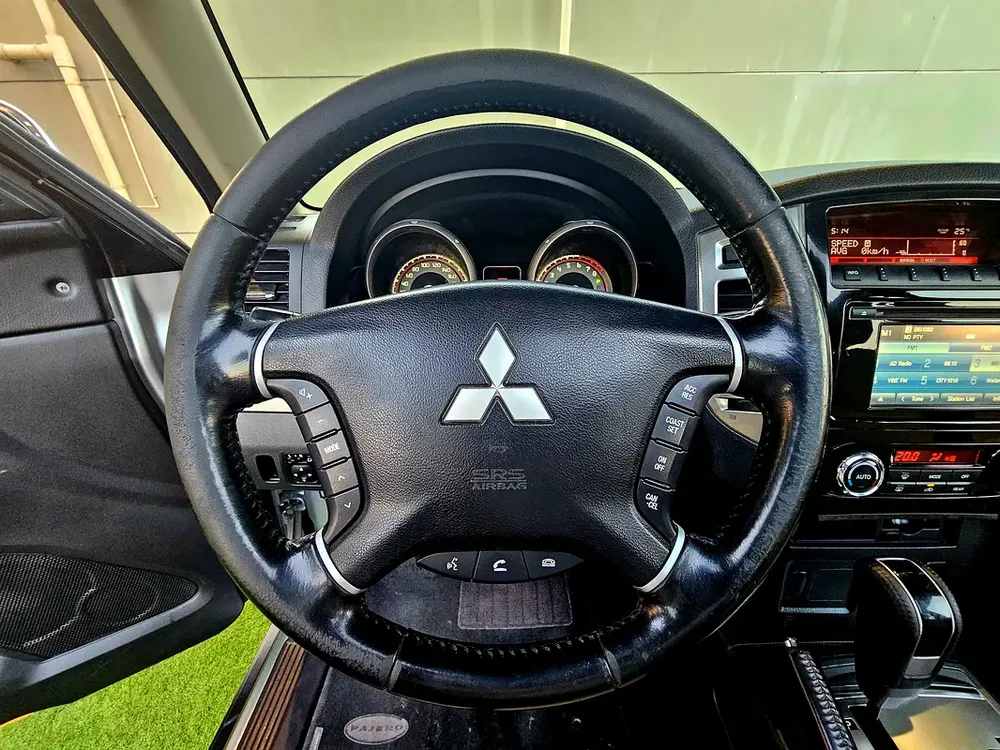GLS / SUNROOF/ GCC/ 2 KEYS/ LOW MILEAGE / SINGLE OWNER - Image 13