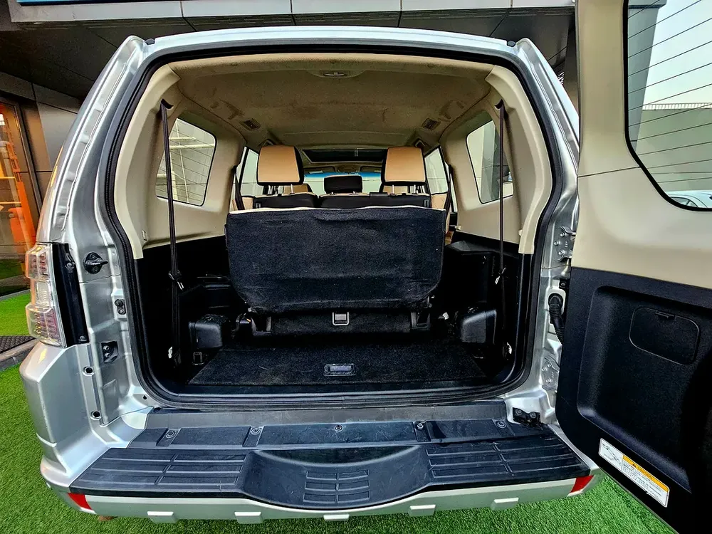 GLS / SUNROOF/ GCC/ 2 KEYS/ LOW MILEAGE / SINGLE OWNER - Image 7