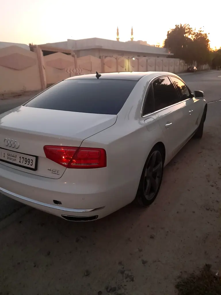 Audi A8 L   4.0 TFSI V6 - Image 4