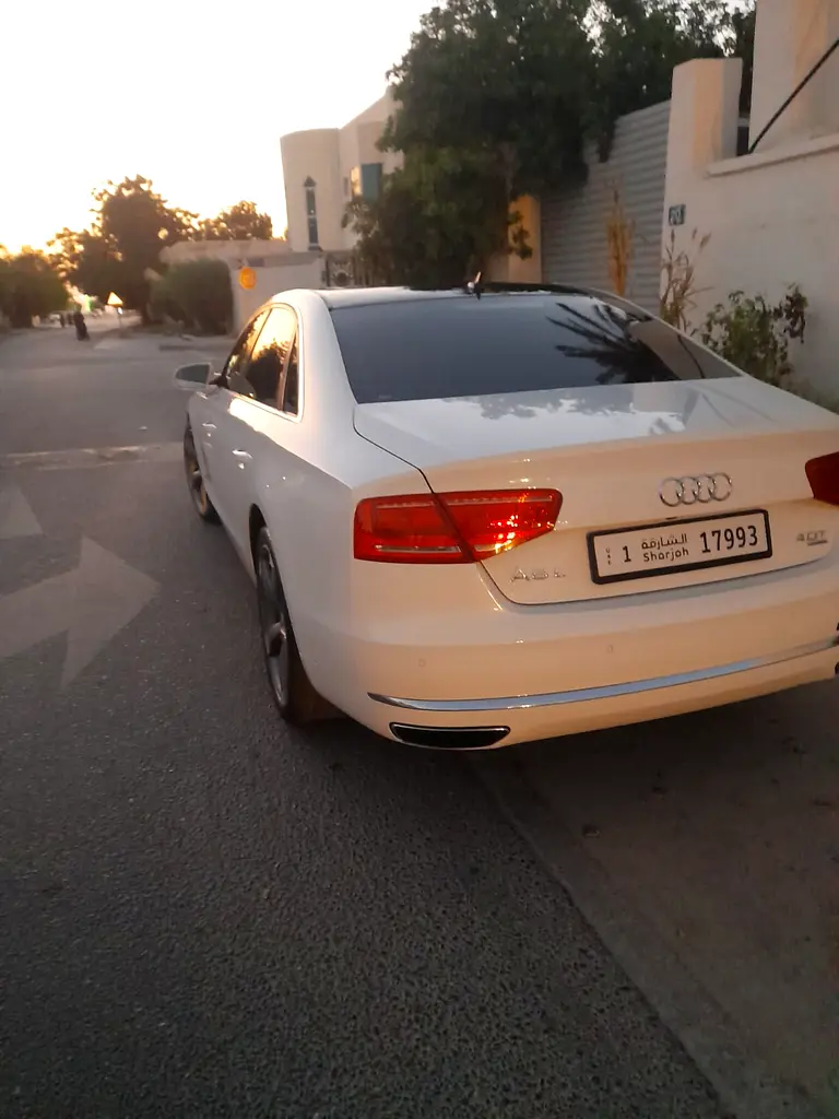 Audi A8 L   4.0 TFSI V6 - Image 5