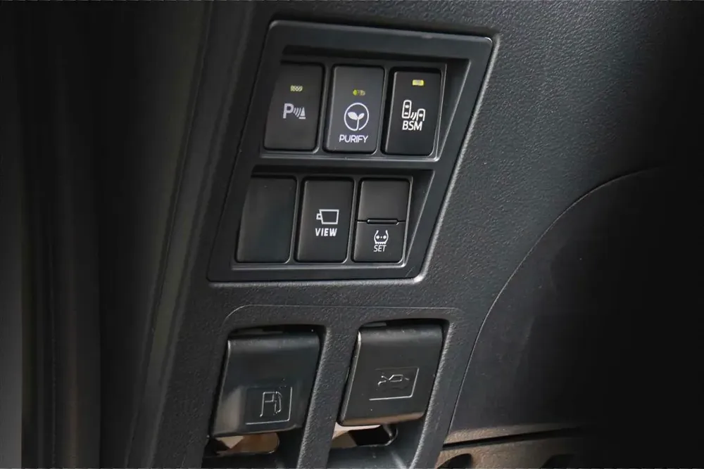 HILUX V6 AT MLM 2026 - For Export - Image 9