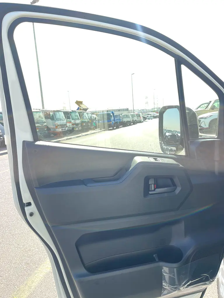 TOYOTA HIACE 2026 0KM 3.5 13 SEATS AL FUTTAIM - Image 15